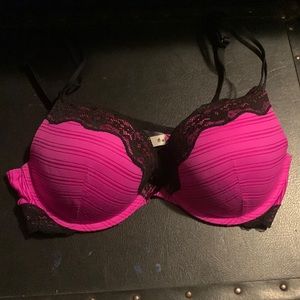 Black and pink 36C bra